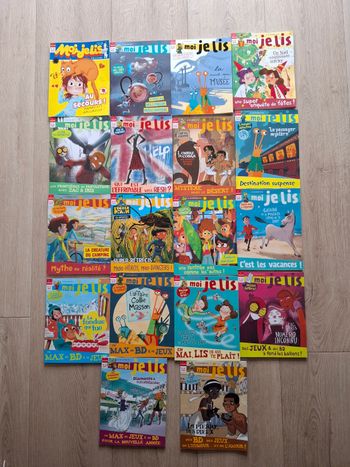 Lot de 18 revues Moi je lis en très bon état