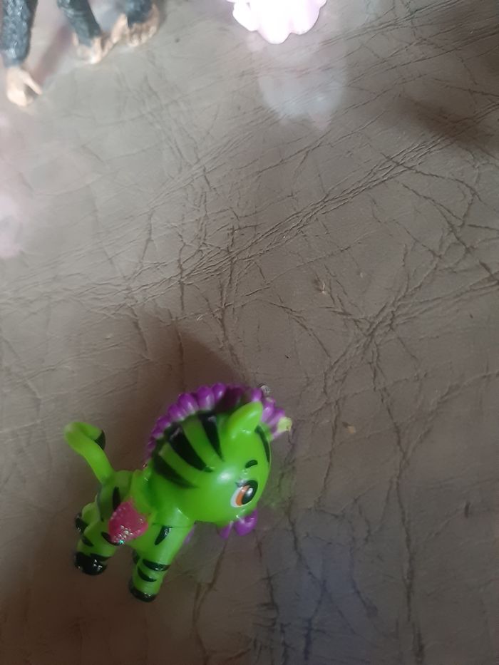 Lot de figurines - photo numéro 2