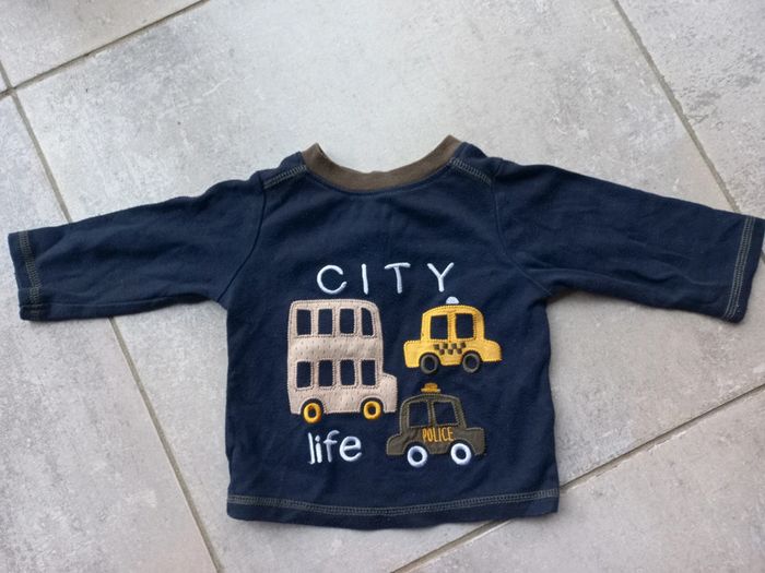 Tee-shirt manches longues bleu marine 3 mois