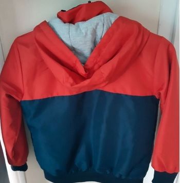 Blouson mi saison sportwear de taille 8 ans