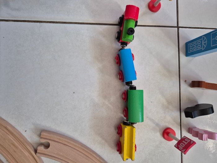 Train en bois enfant - photo numéro 4