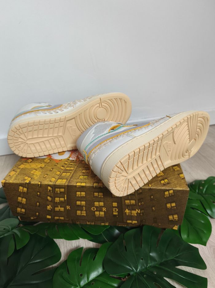 Air Jordan 1 Retro High OG x Union LA x
Bephie's Beauty Supply - photo numéro 6