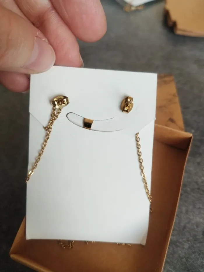Parure en acier inoxydable doré - collier + boucles d'oreilles - photo numéro 4
