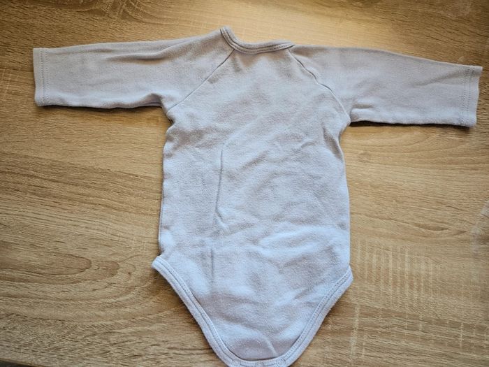 Lot de 3 bodys 3 mois - photo numéro 9