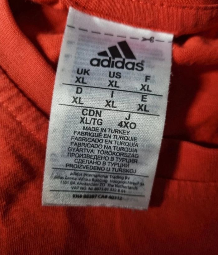 T-shirt Adidas taille XL - photo numéro 2