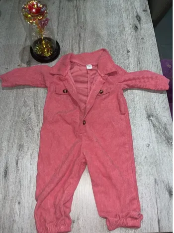 🧸 Combinaison en maille rose pour bébé 🧸