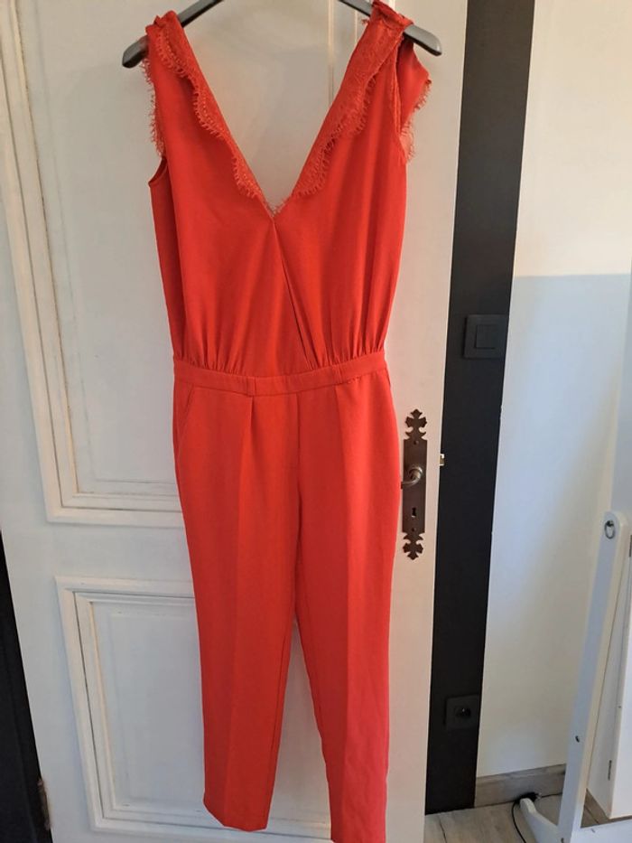 Combinaison pantalon dos nu dentelle