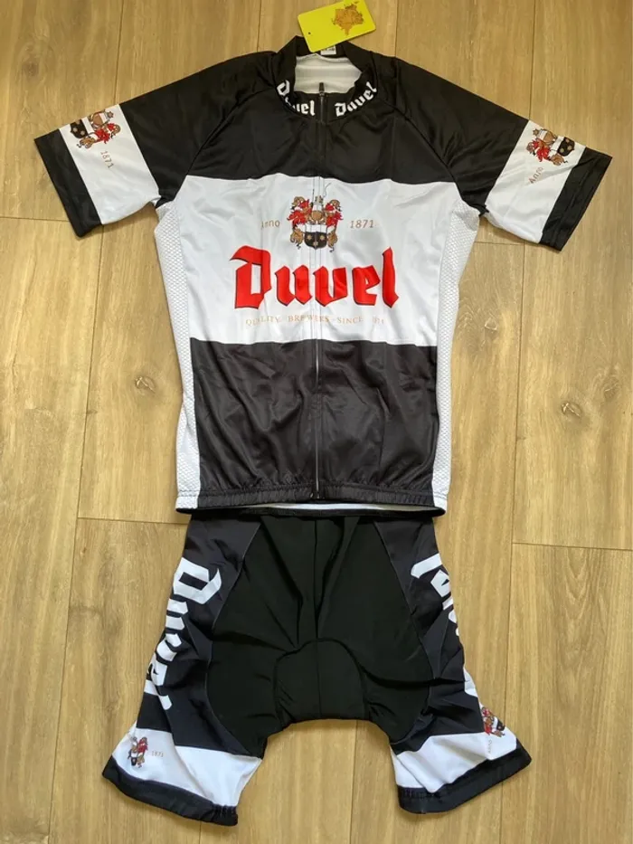 Maillot et cuissard de cycliste Duvel