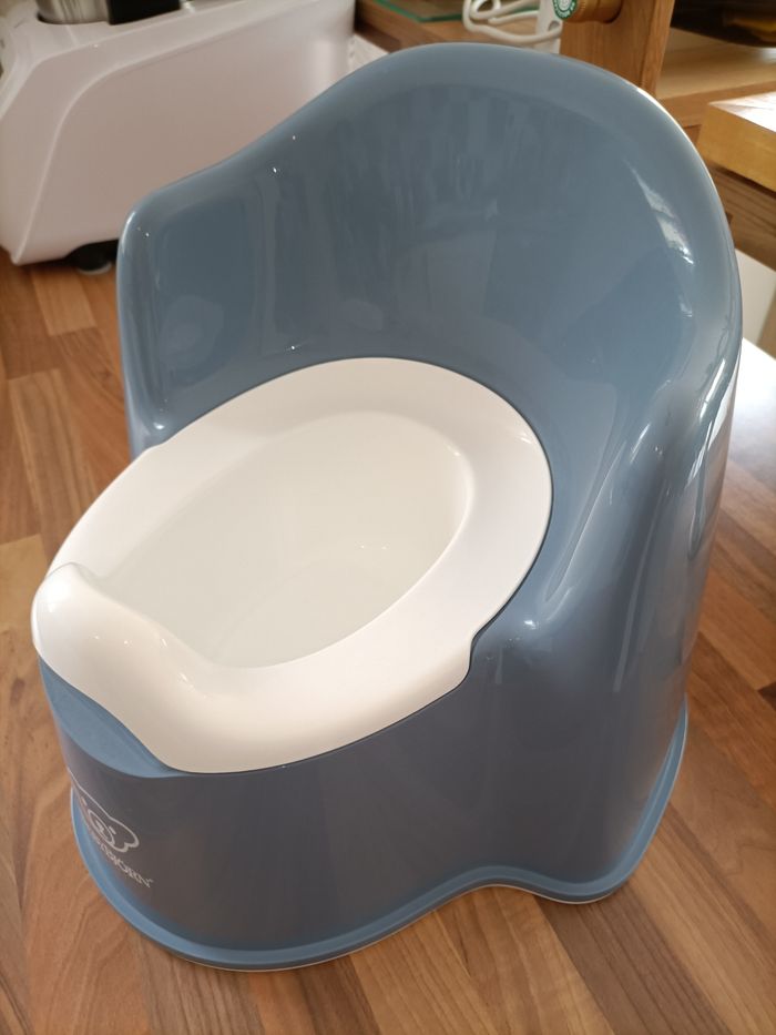 Pot avec cuvette babybjorn - photo numéro 7