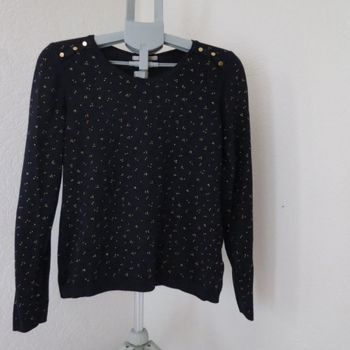 🌟 Pull fin bleu marine  Camaïeu – détails dorés & boutons épaule