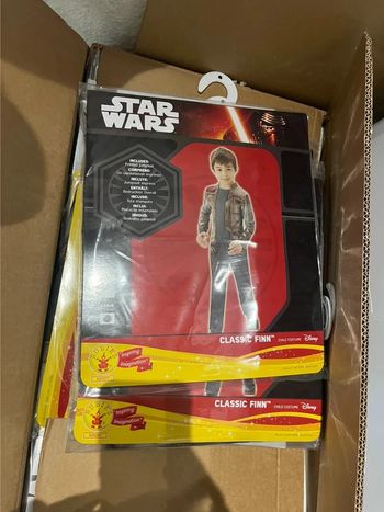 Énorme lot de 10 costumes Star Wars neufs enfant idéal revendeur