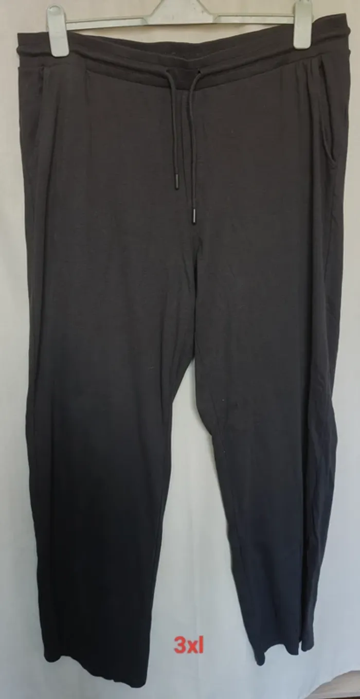 Pantalon fin fluide côtelé avec cordon réglable, élastique, gris foncé, taille 54 femme kiabi - photo numéro 2