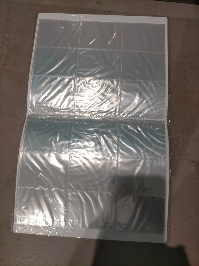 Classeur pour 540 cartes Pokémon - photo numéro 3