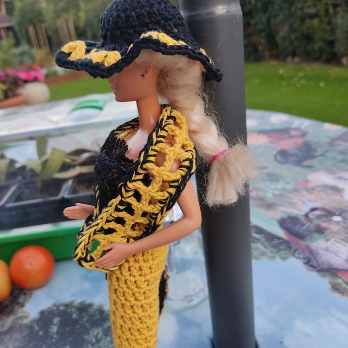 Vêtements pour Barbie 3 € - photo numéro 6