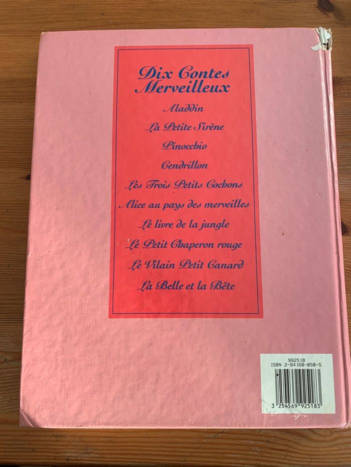 Livre enfant - Grand et gros livre 253 pages - Dix Contes Merveilleux - La petite sirène, Pinocchio. - photo numéro 2