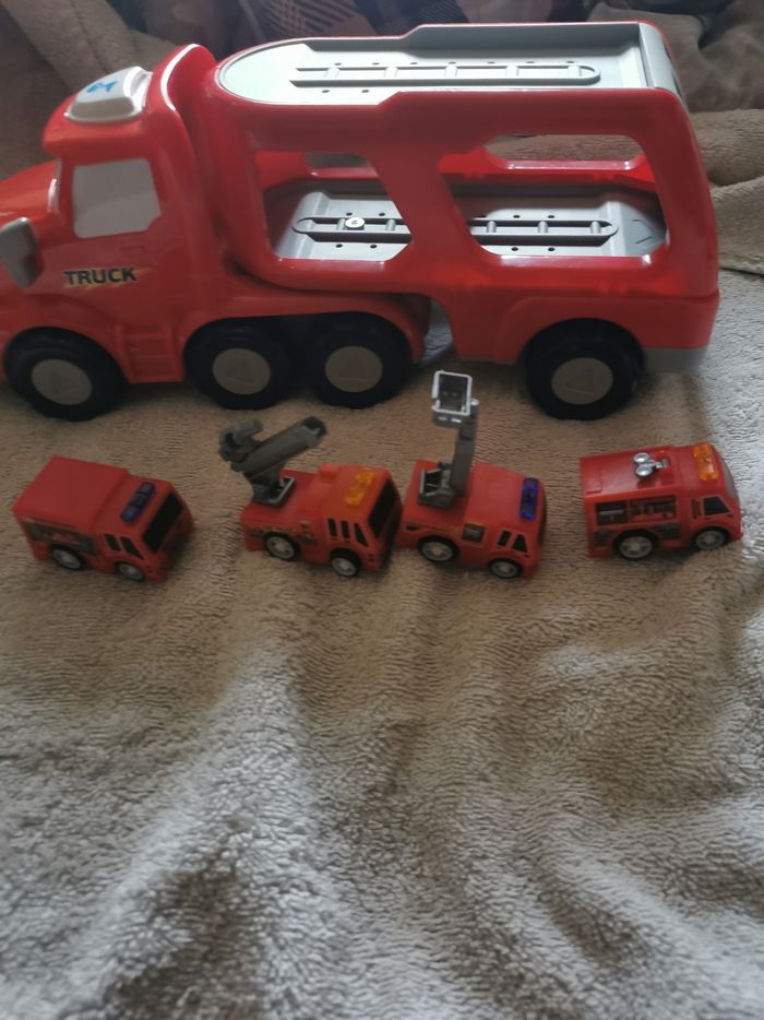 Camion transporteur 3 ans - photo numéro 3