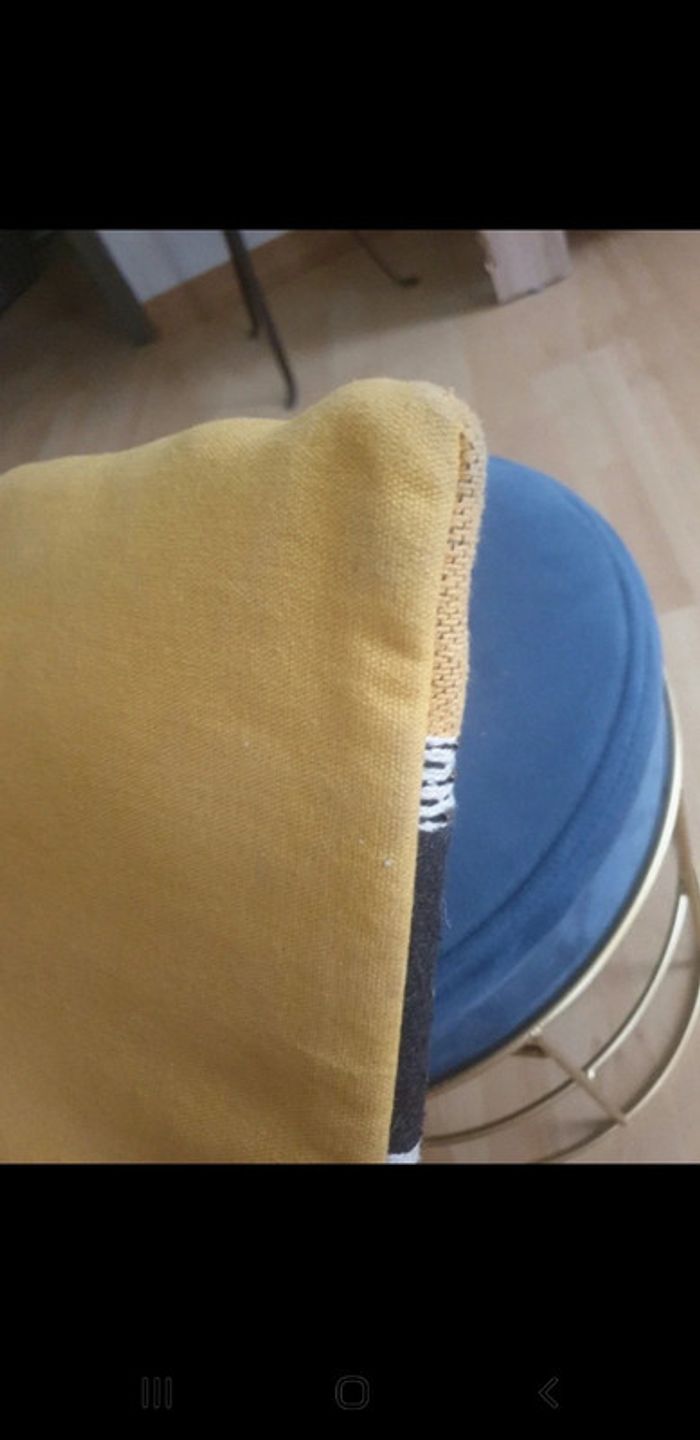 Pochette "cache-cache" moutarde et noire - photo numéro 5