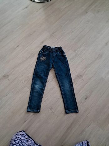 Jean taille élastique.