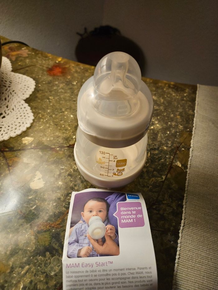 Biberon mam anti  colique neuf