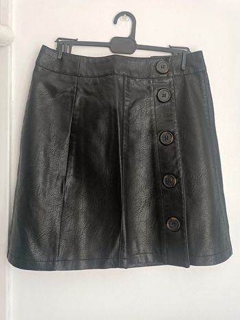 Jupe noire à boutons en simili cuir Taille 34 Pimkie Neuf avec étiquette