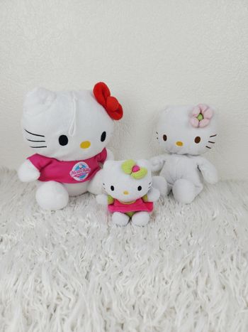 Lot de 3 peluches doudous Hello Kitty marque Sanrio 🎅