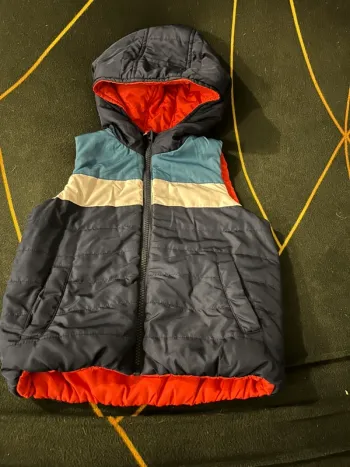 Blouson réversible sans manche