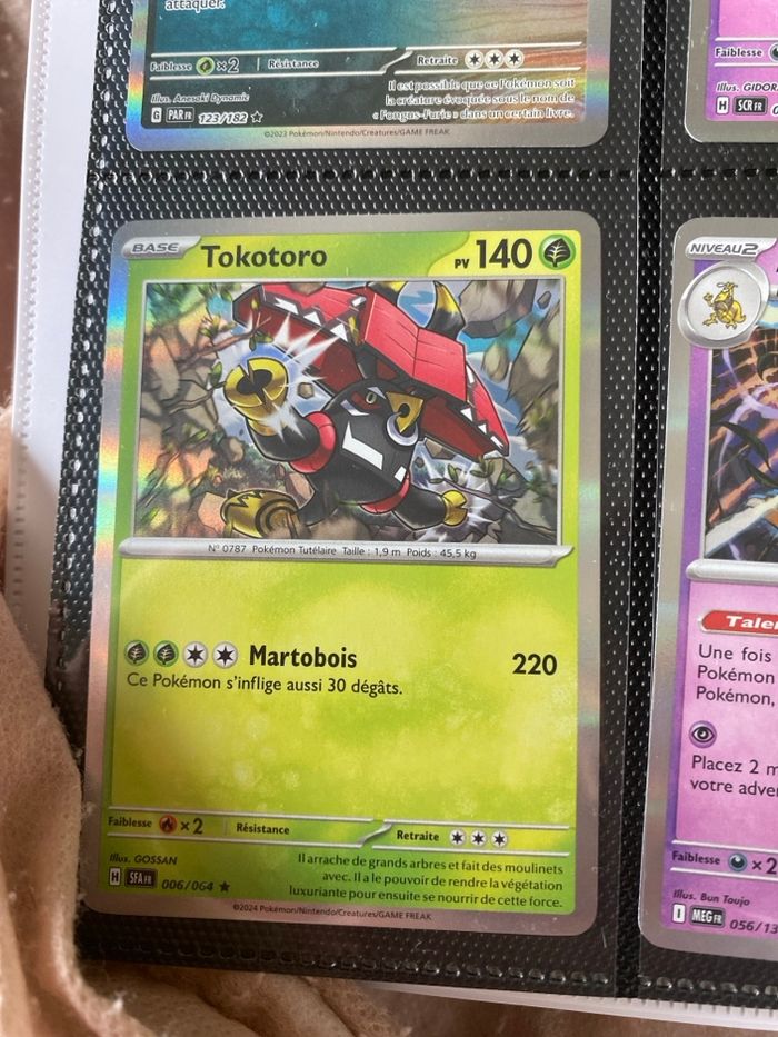 Carte Pokémon holographique neuf