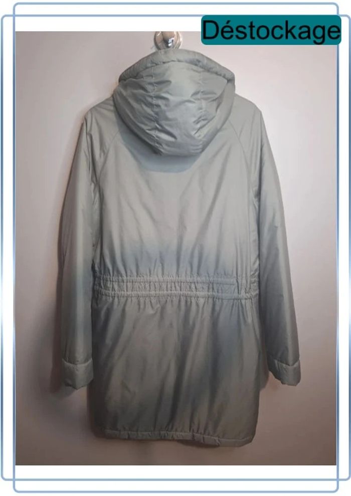 Doudoune Lacoste grise femme taille M - logo brodé - photo numéro 10