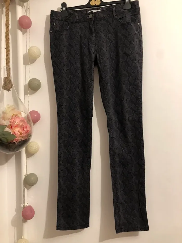 Pantalon imprimé Python