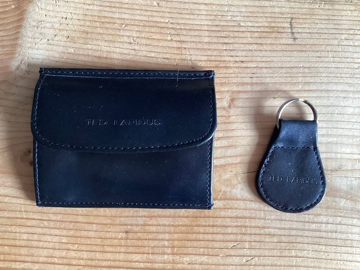 Petit porte monnaie porte carte et porte clé