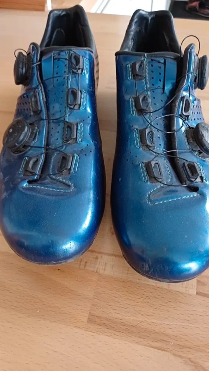 Chaussures cyclisme taille 44 semelle en carbone