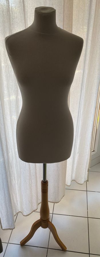 Bust femme