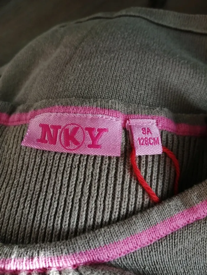 Pull fon marron clair imprimé tour eiffel avec manches bouffantes / nky / (8ans) - photo numéro 8