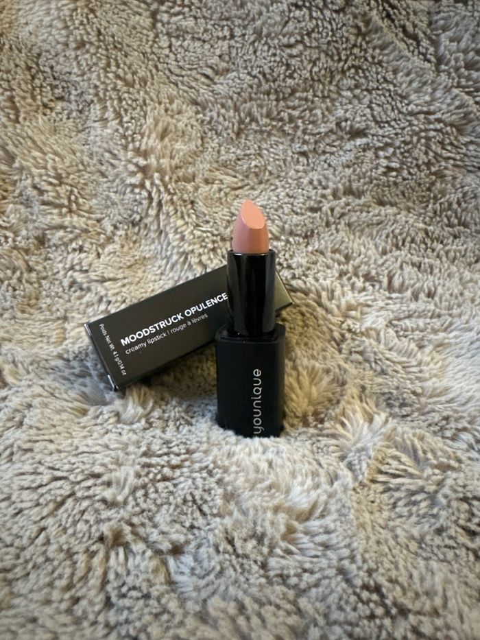 Rouge à lèvres Well to do Younique