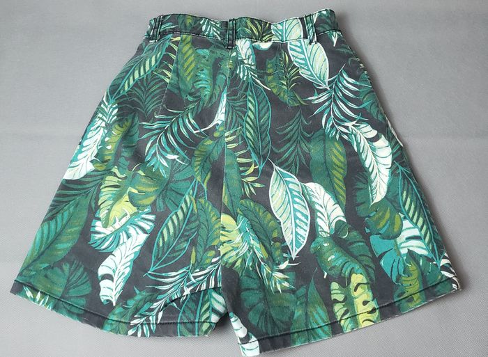 short femme tropical - photo numéro 2