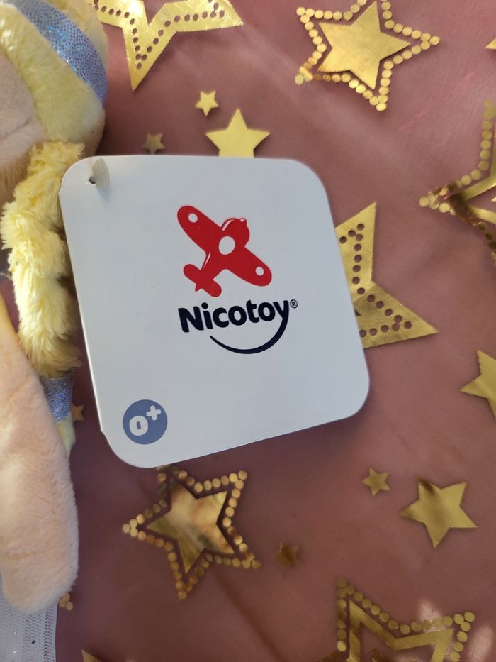 Une poupée princesse - photo numéro 3