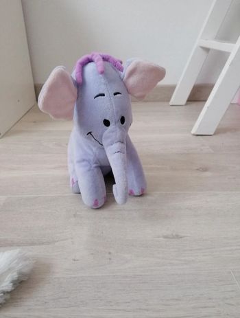 Peluche éfélant Disney