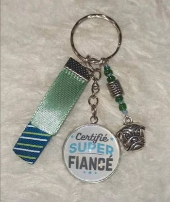 Cadeau fiancé, porte clé message " certifié super fiancé "