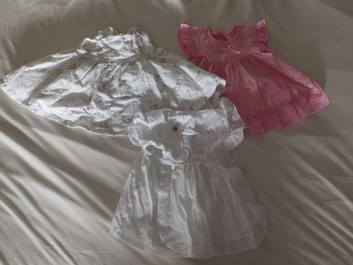 Gros lot vêtements fille 1 mois - photo numéro 9