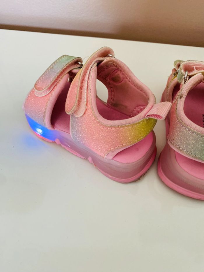 Sandales lumineuses pointure 22 Primark - photo numéro 6