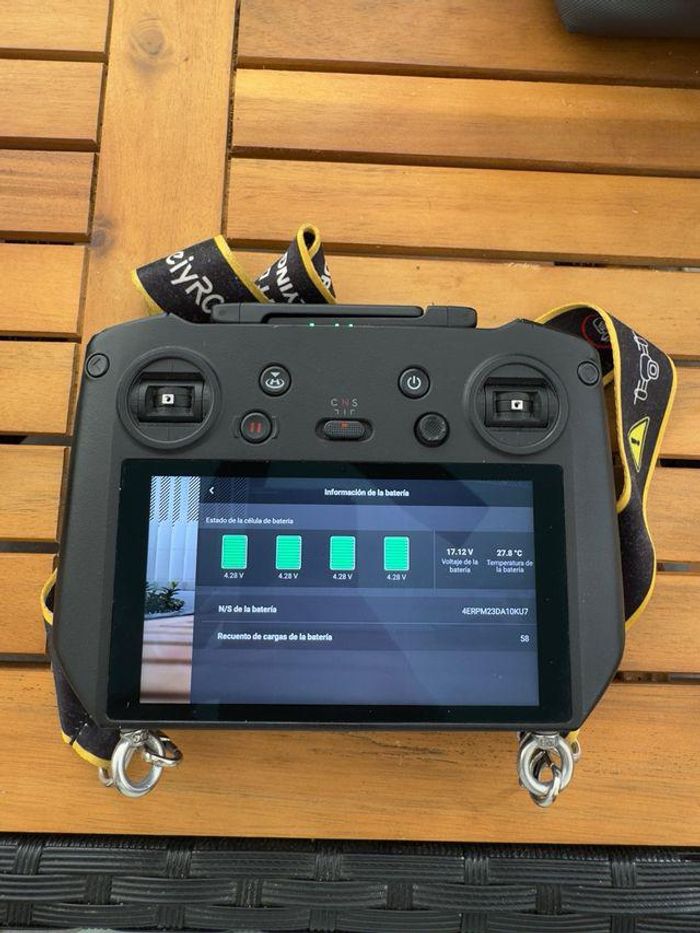 DJI Mavic 3 Pro Cine en parfait état - photo numéro 4