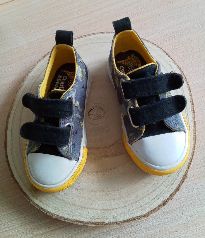 Baskets Charlie &Friends à scratch taille 22 - photo numéro 2