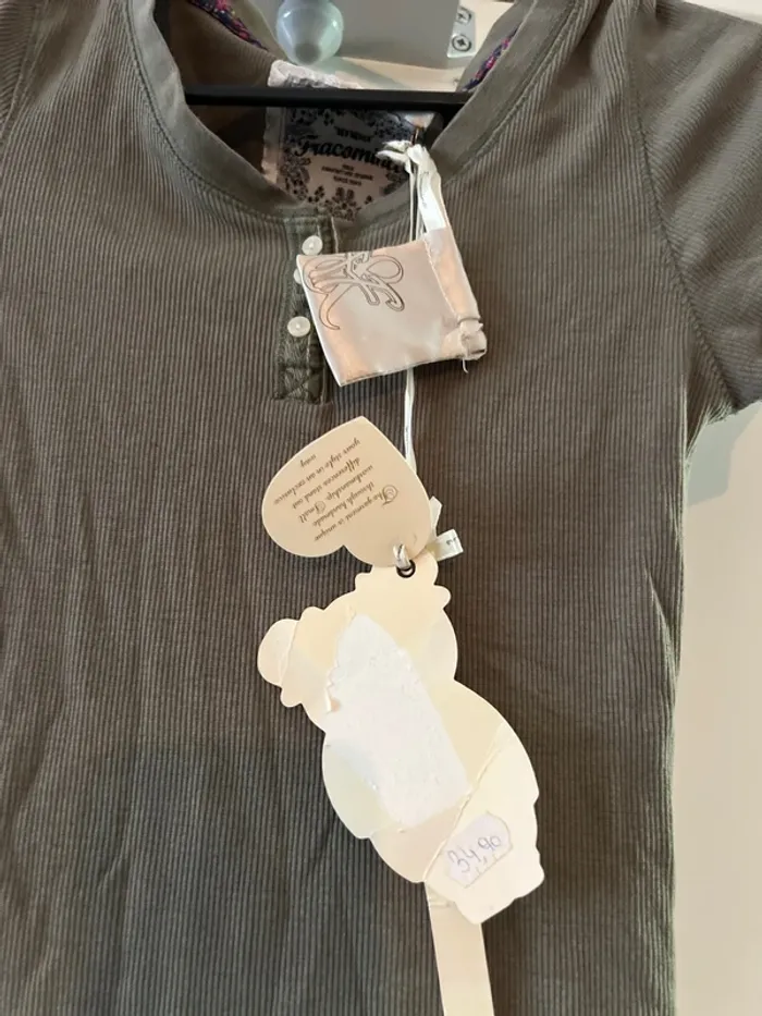 T shirt kaki taille S fracomina neuf - photo numéro 2