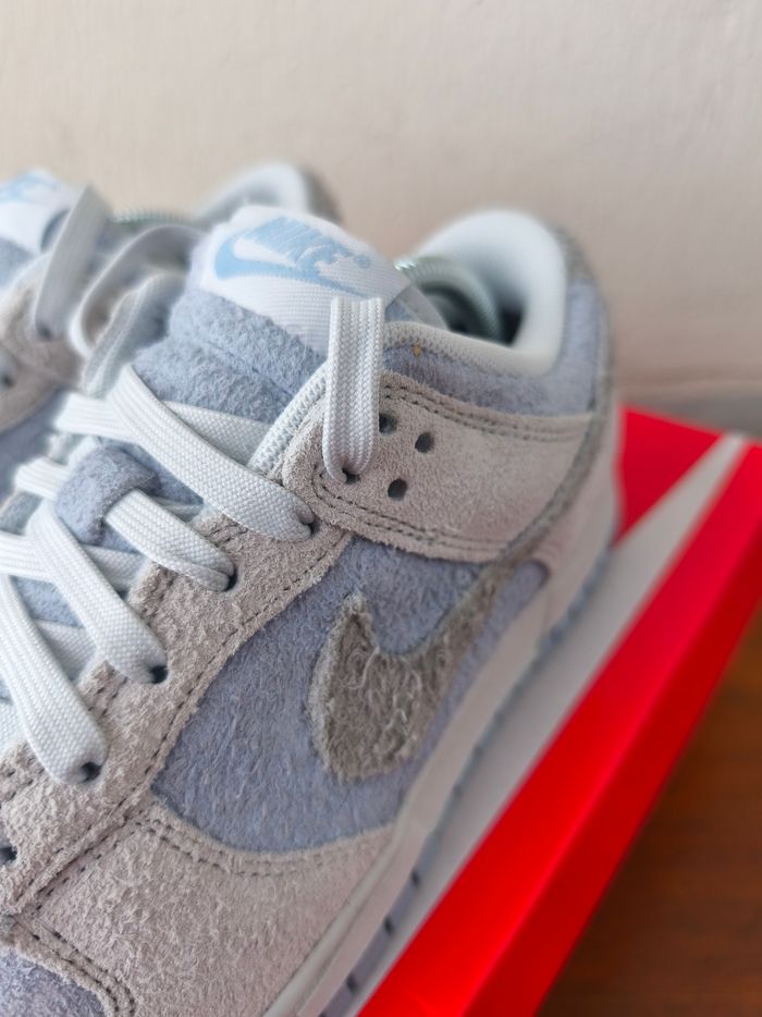 Nike dunk Low Daim bleu ciel  taille 39. 72€ - photo numéro 4