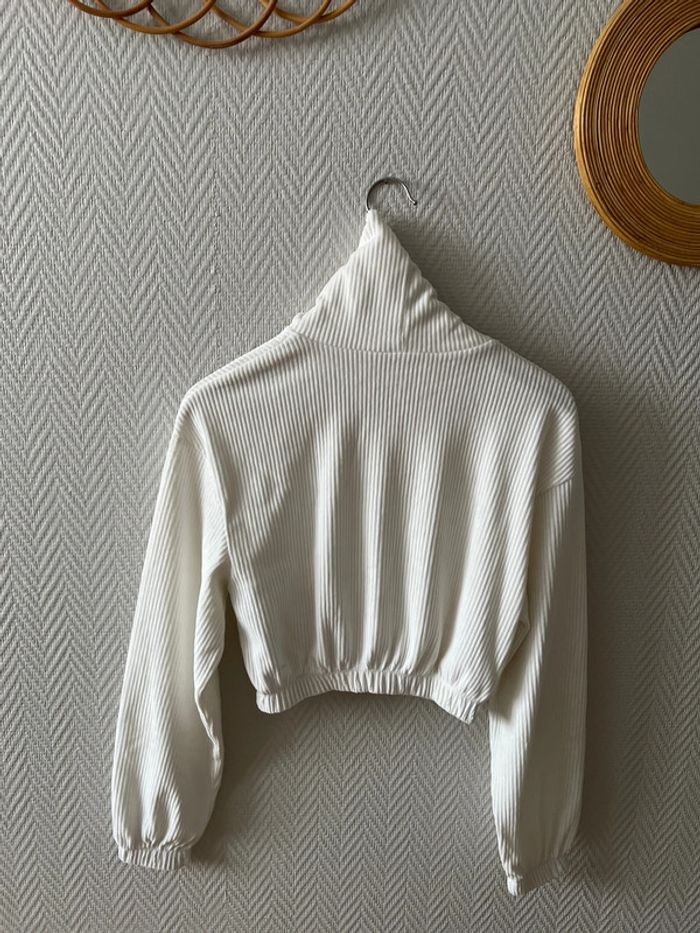 Sweat femme XS Bershka - photo numéro 3