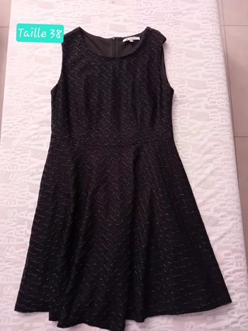 Robe de fête noire en taille 38/40