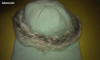 Bonnet passe montagne avec fourrure femme