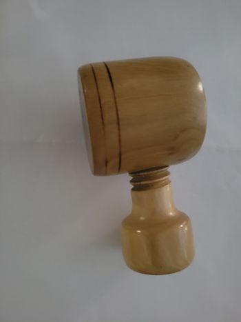 Casse noix en bois d'olivier