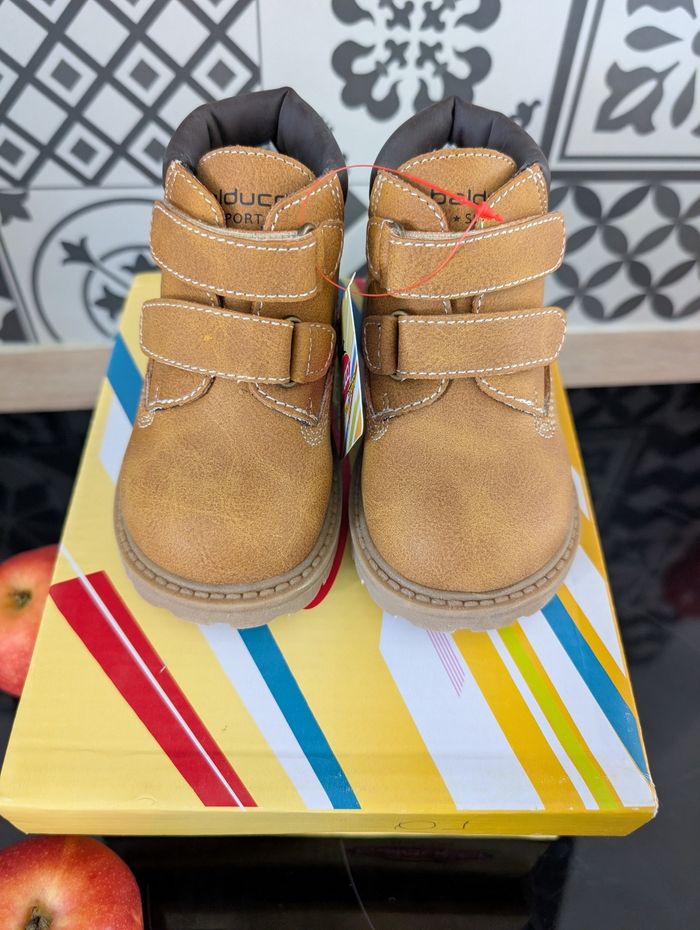 Bottines garçon. Taille 22. Neuf - photo numéro 8