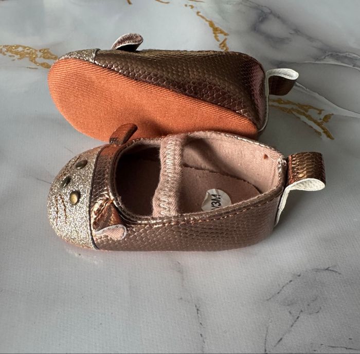 Lot de Chaussures et chaussettes - photo numéro 3